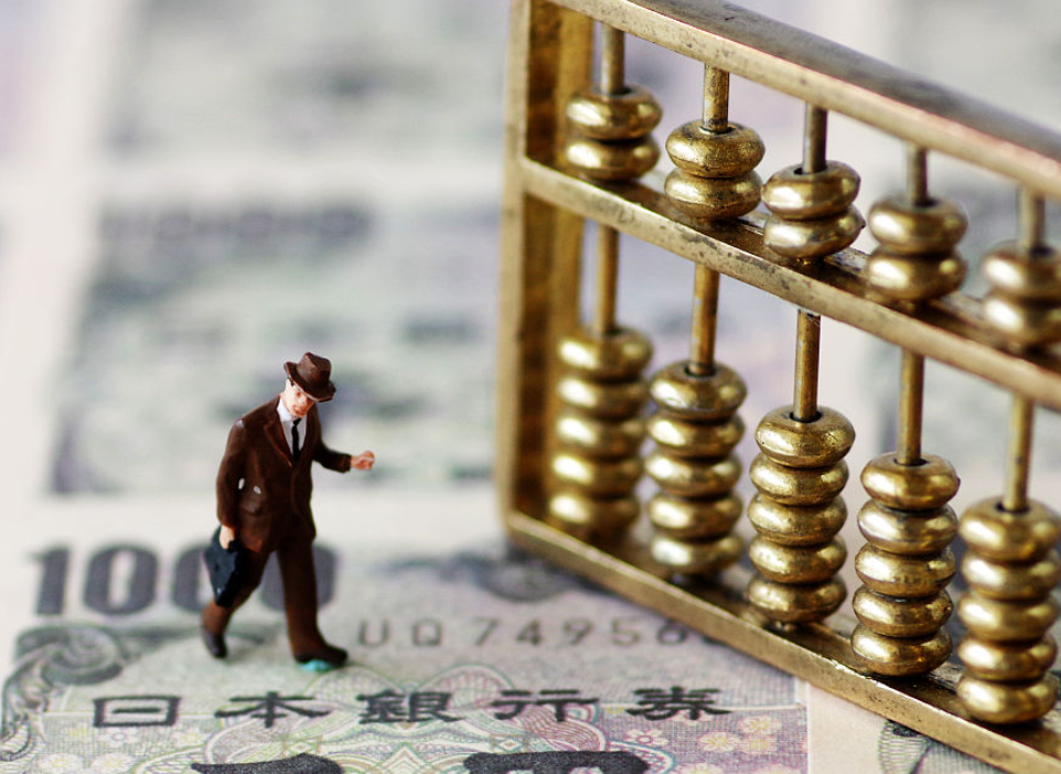 日本经济再生担当大臣：我们正关注日本国债走