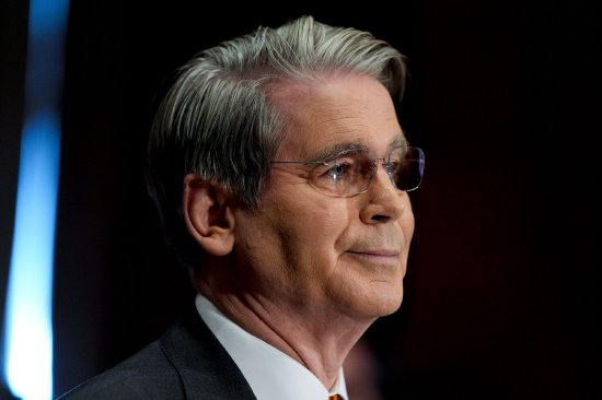 美国财长称对伊军事行动将继续 拒绝对油价回落