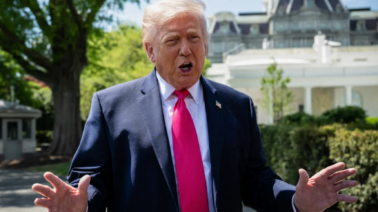 特朗普延长停火后 美伊在霍尔木兹上演“边缘博